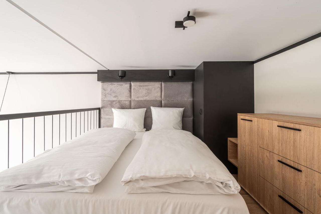 Rentplanet - Apartamenty Zarembowicza Wroclaw Ngoại thất bức ảnh