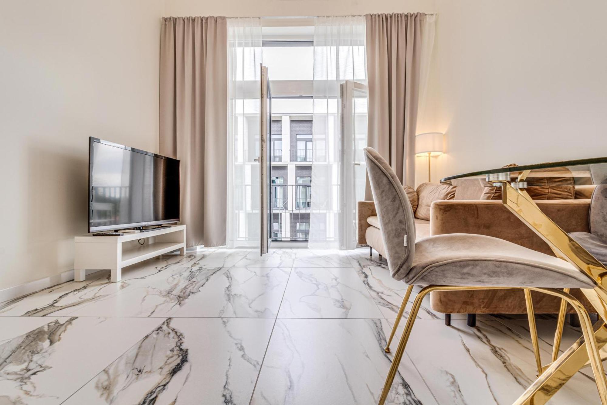 Rentplanet - Apartamenty Zarembowicza Wroclaw Ngoại thất bức ảnh