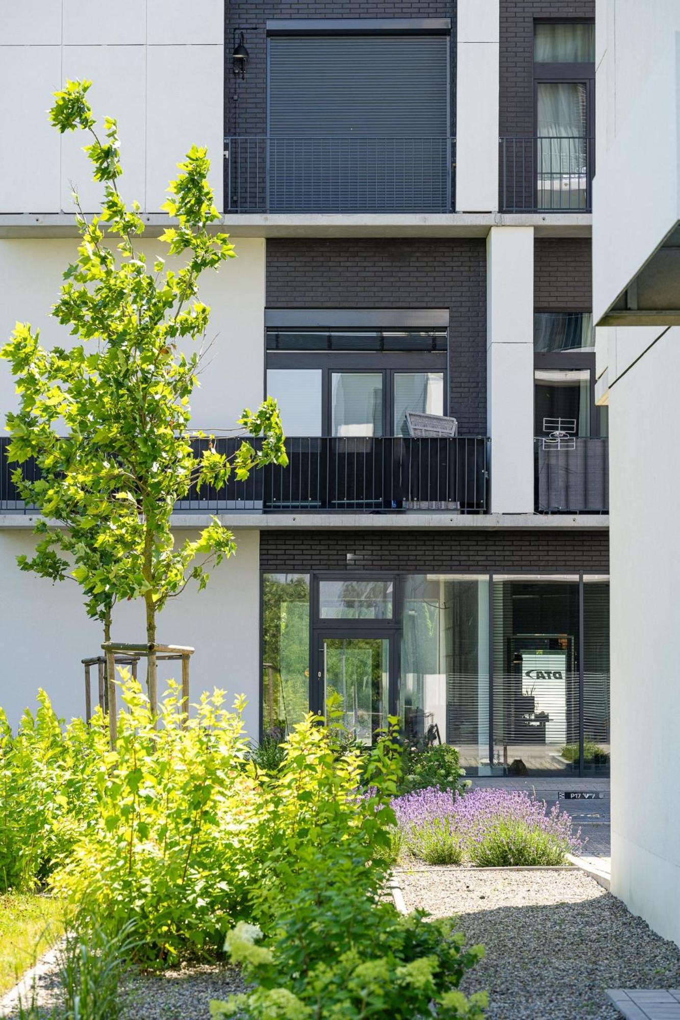 Rentplanet - Apartamenty Zarembowicza Wroclaw Ngoại thất bức ảnh
