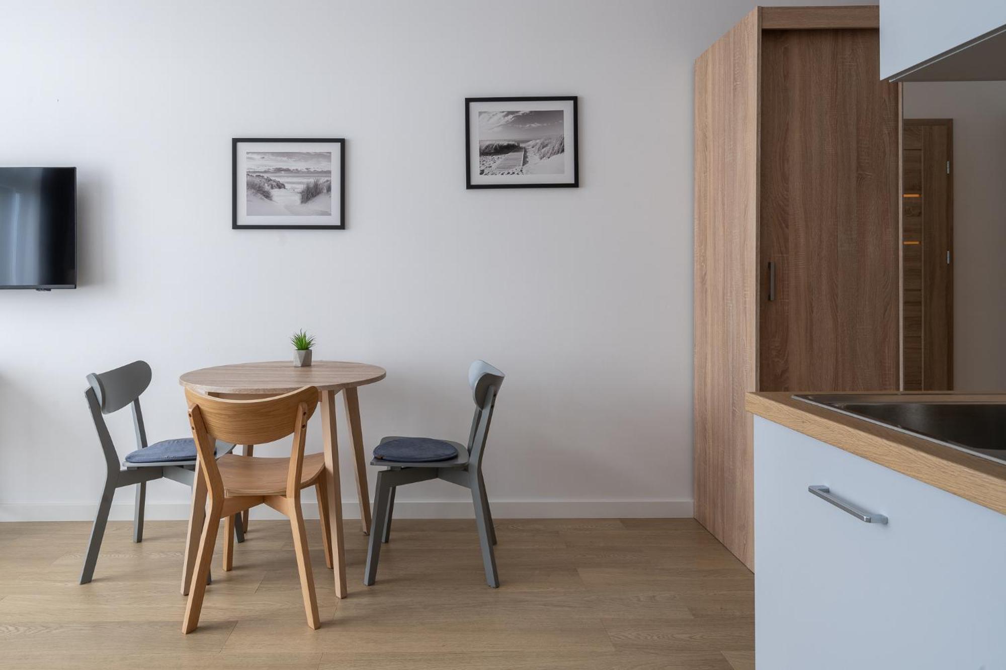 Rentplanet - Apartamenty Zarembowicza Wroclaw Ngoại thất bức ảnh